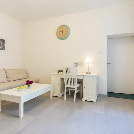 Apartment On Wenceslassquare For 6 *